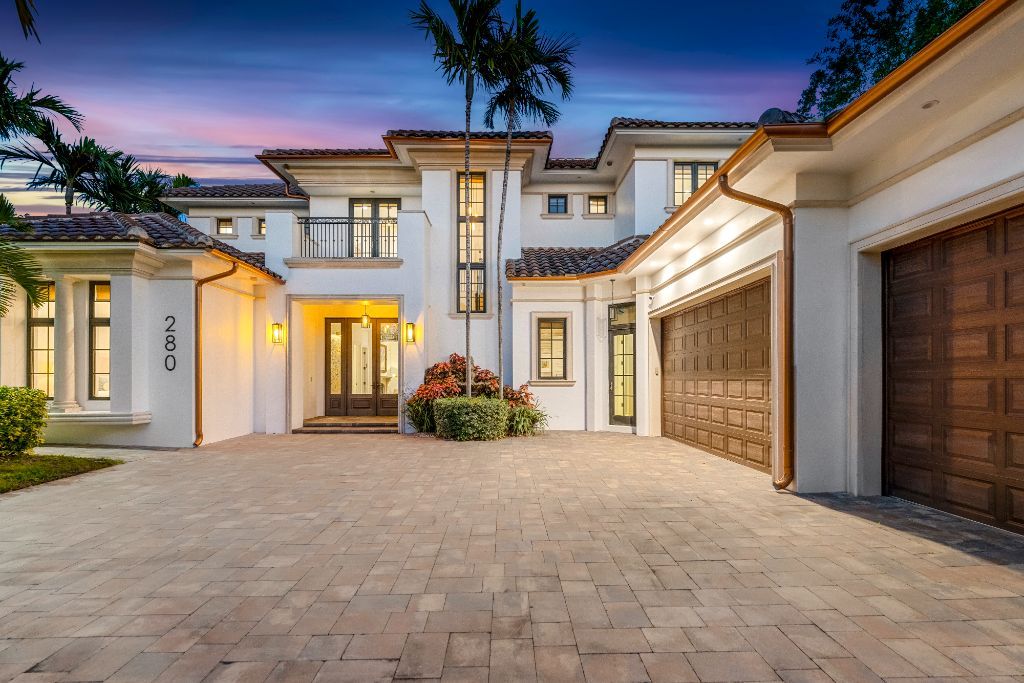 280 SE 28th Avenue — front elevation at dusk